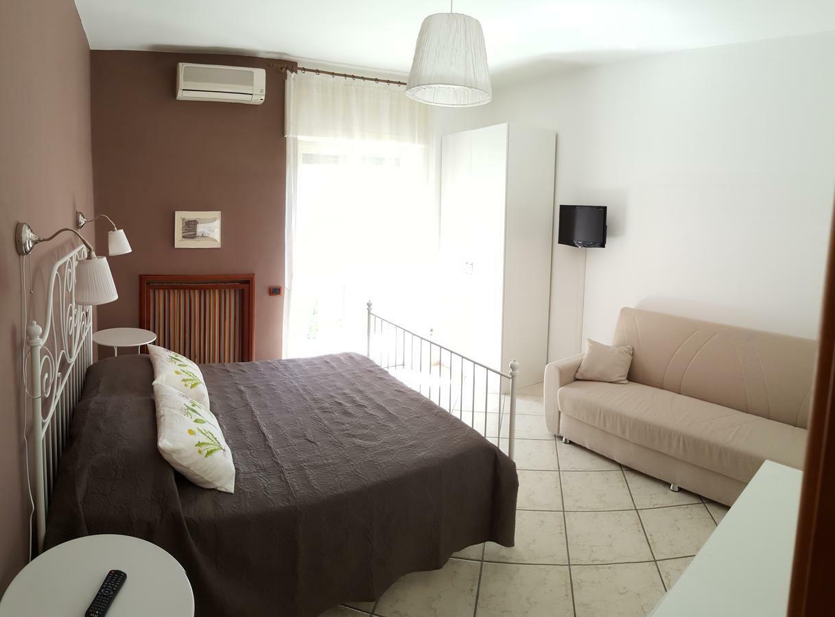 B&B Aminei Metro Naples Exterior photo